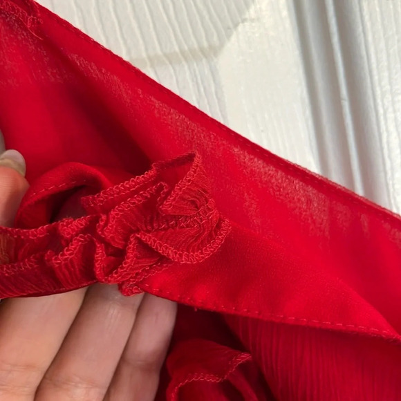 Vintage 100% Silk Red Ruffled Tank Top ❤️♥️❤️ - Picture 8 of 10